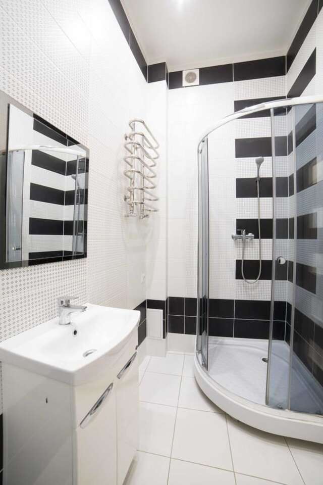 Апартаменты Chornovola 11 Apartment Lviv Centre Львов-9